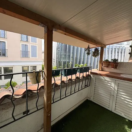 Maison De Quartier Lacan Vieil * Антіб